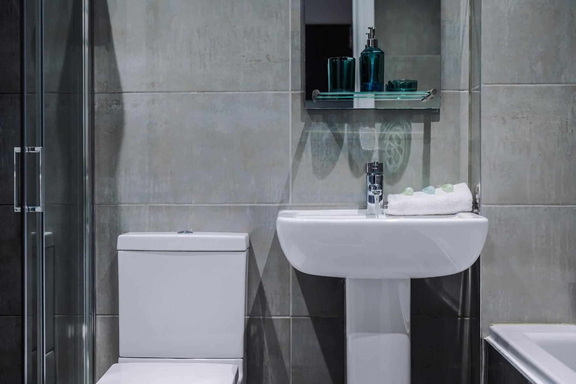 Host & Stay - Princes Park Abode Liverpool Buitenkant foto